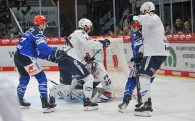 Schöne Bescherung – Schwenninger Wild Wings klauen drei Punkte von den Adler Mannheim