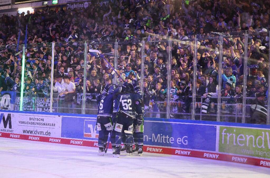 Was für eine Serie – Straubing Tigers  ziehen ins Halbfinale ein
