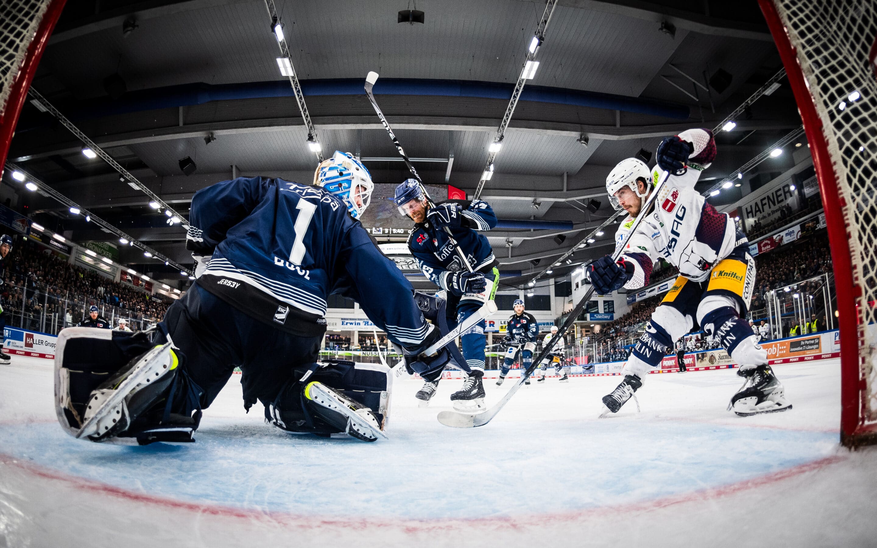 Straubing Tigers gegen Eisbren Berlin – PENNY DEL