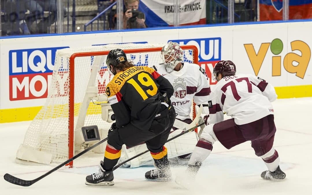 Wojciech Stachowiak mit starken Leistungen bei der Eishockey WM 2024 / Winkt jetzt die NHL?