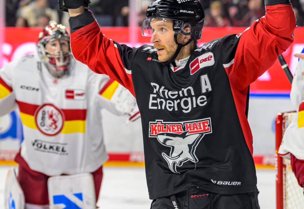 Klarer Derbysieg der Kölner Haie über die Düsseldorfer EG