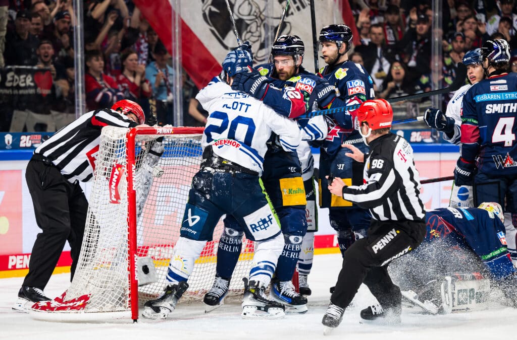 Straubing Tigers gewinnen Krimi in Berlin – Eisbären verzweifeln an Bugl