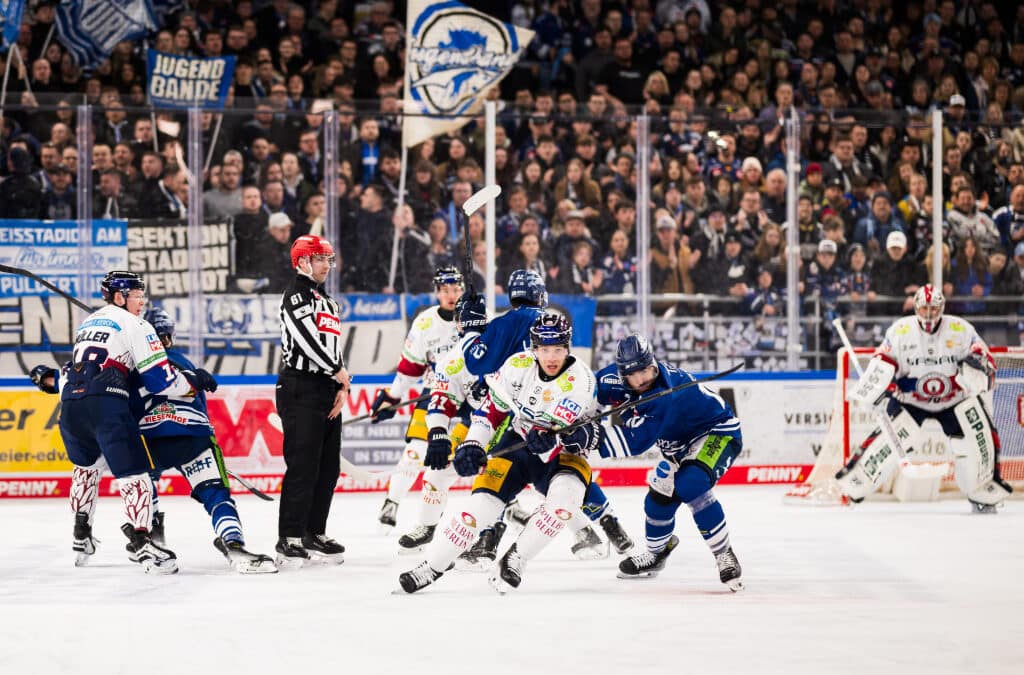 Straubing Tigers geben auch Spiel zwei an die Eisbären ab