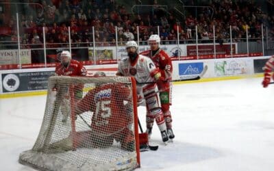 Eispiraten Crimmitschau verlieren knapp in Regensburg und vergeben somit ihren Matchpuck