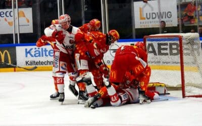 Die Eispiraten Crimmitschau erkämpfen sich einen Punkt in Kaufbeuren