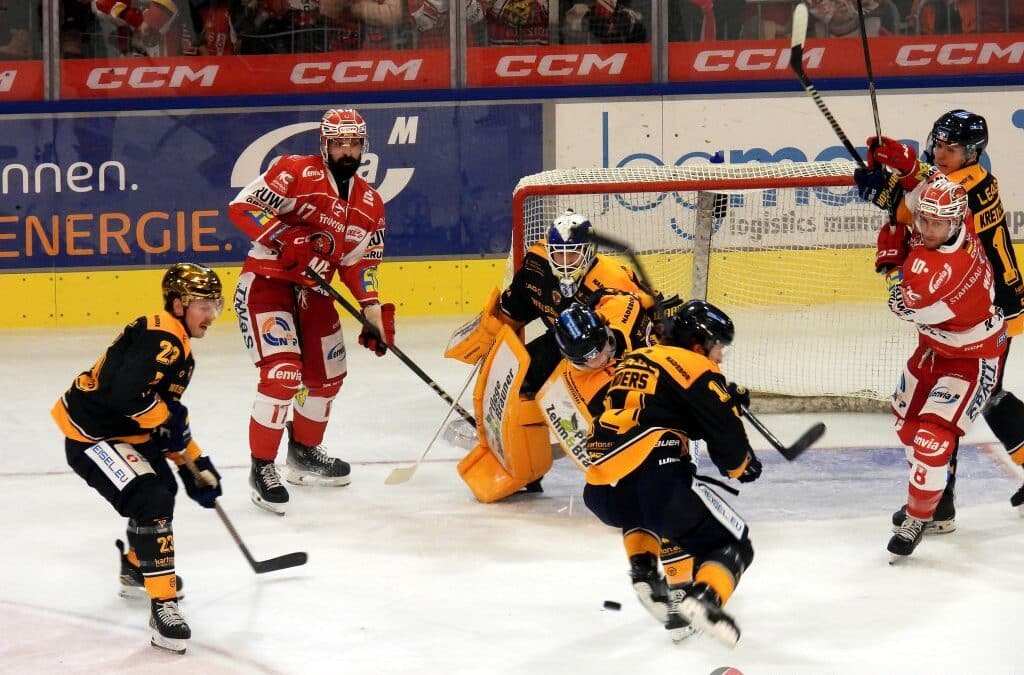 Eispiraten Crimmitschau zeigen Willensstärke und erkämpfen sich den Derbysieg