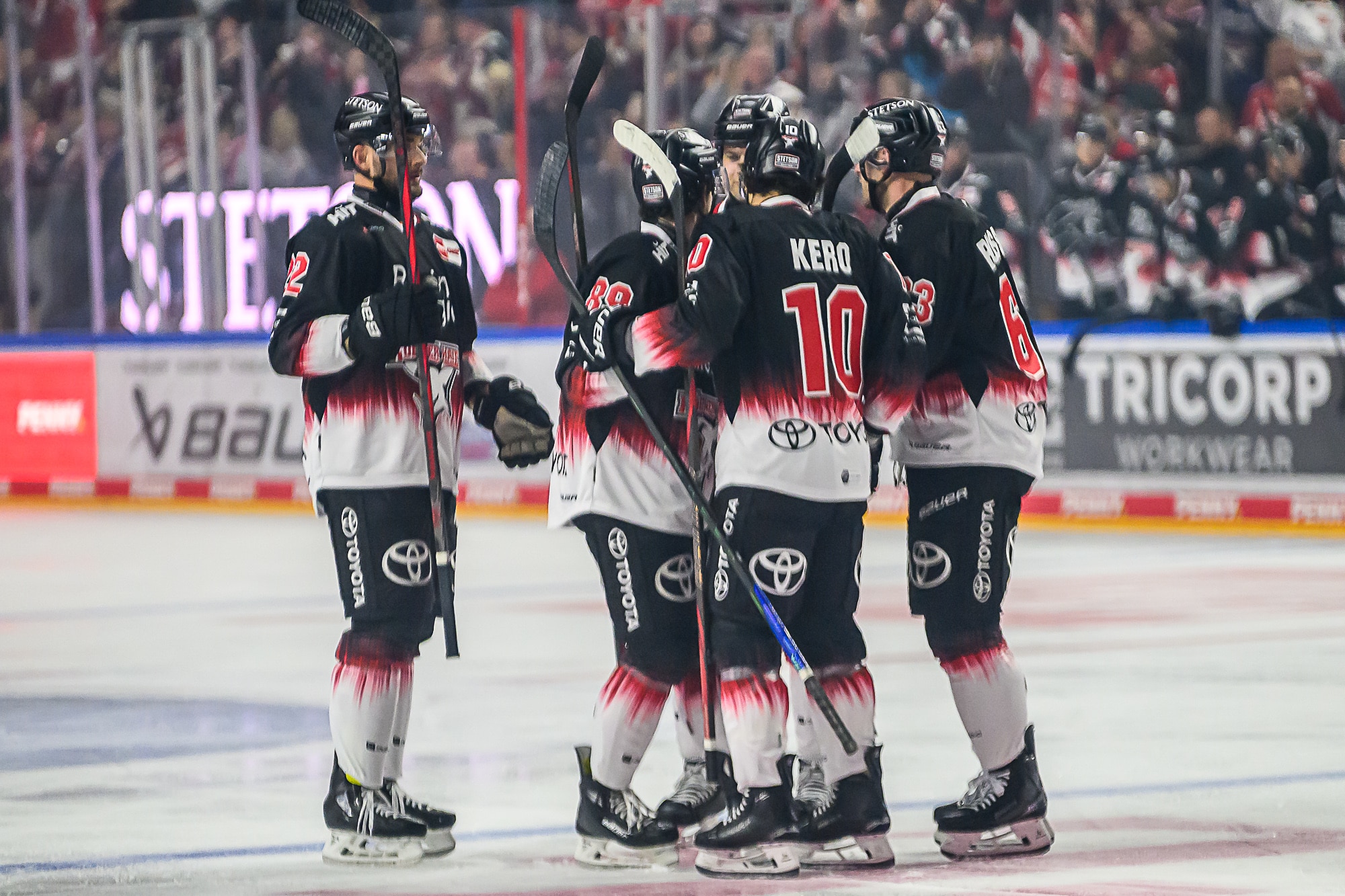 Kölner Haie vs Grizzlys Wolfsburg