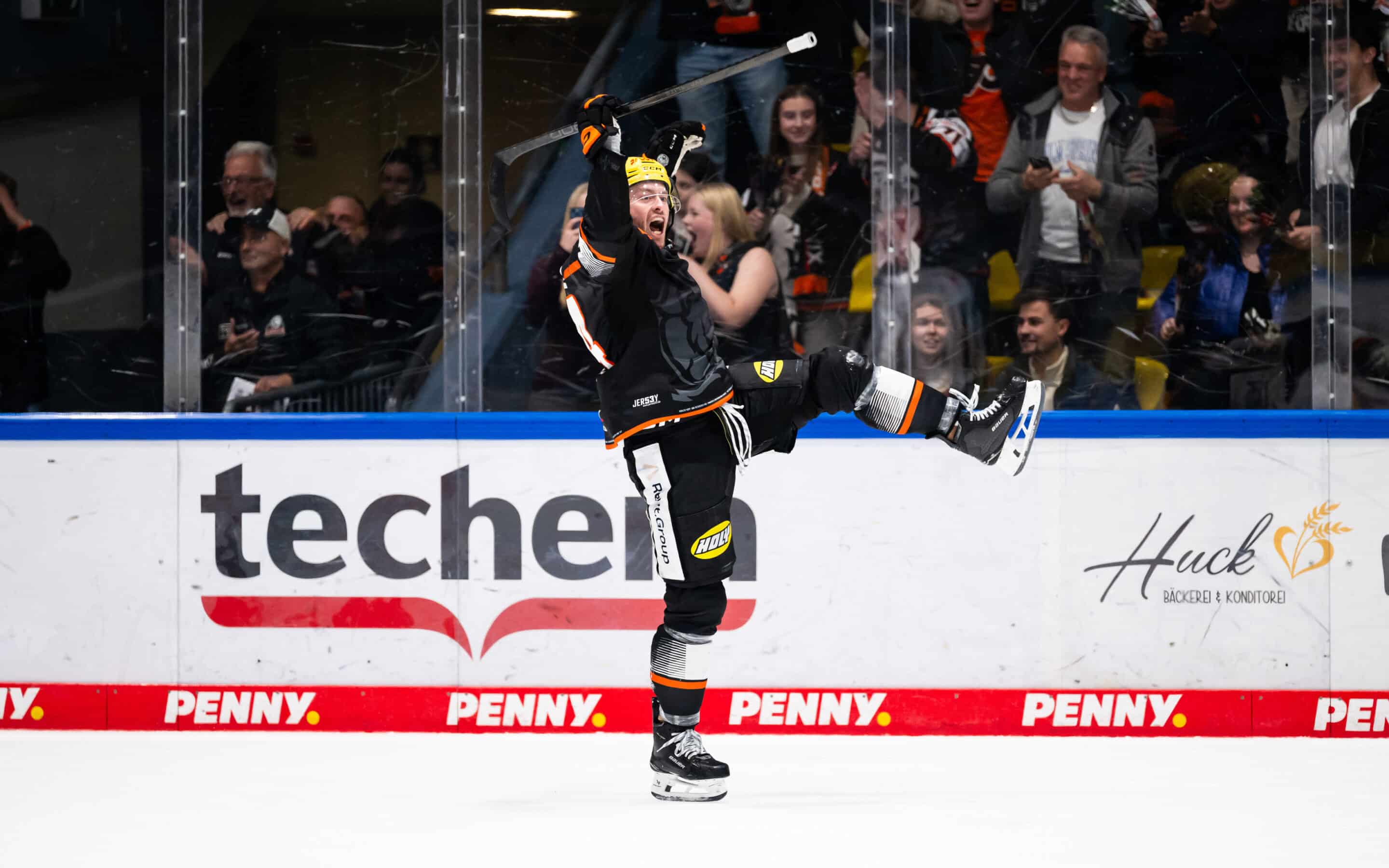 Lwen Frankfurt gegen Red Bull Mnchen – PENNY DEL