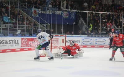 Augsburg wird von Straubing deklassiert