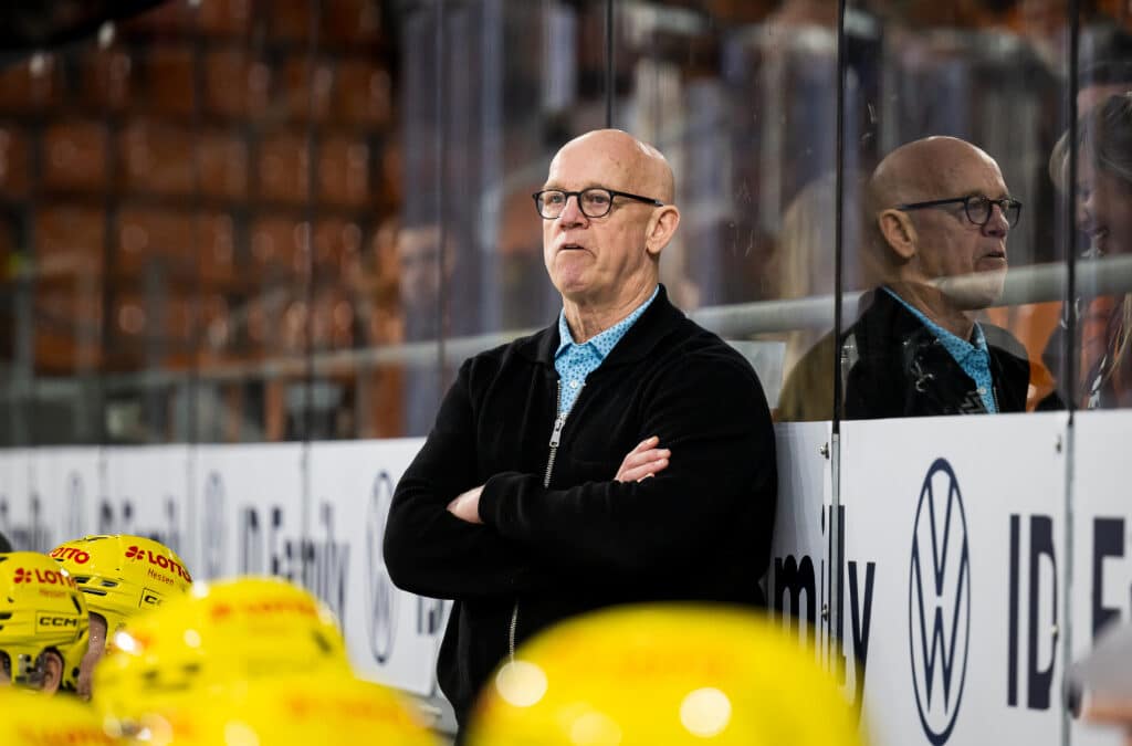 Tom Rowe nach 0:8 Pleite von den Löwen Frankfurt freigestellt
