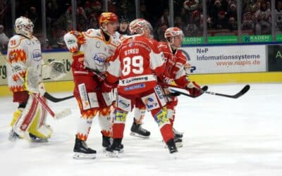 Eispiraten Crimmitschau tun sich schwer gegen die Jokers und bejubeln am Ende 2 Punkte