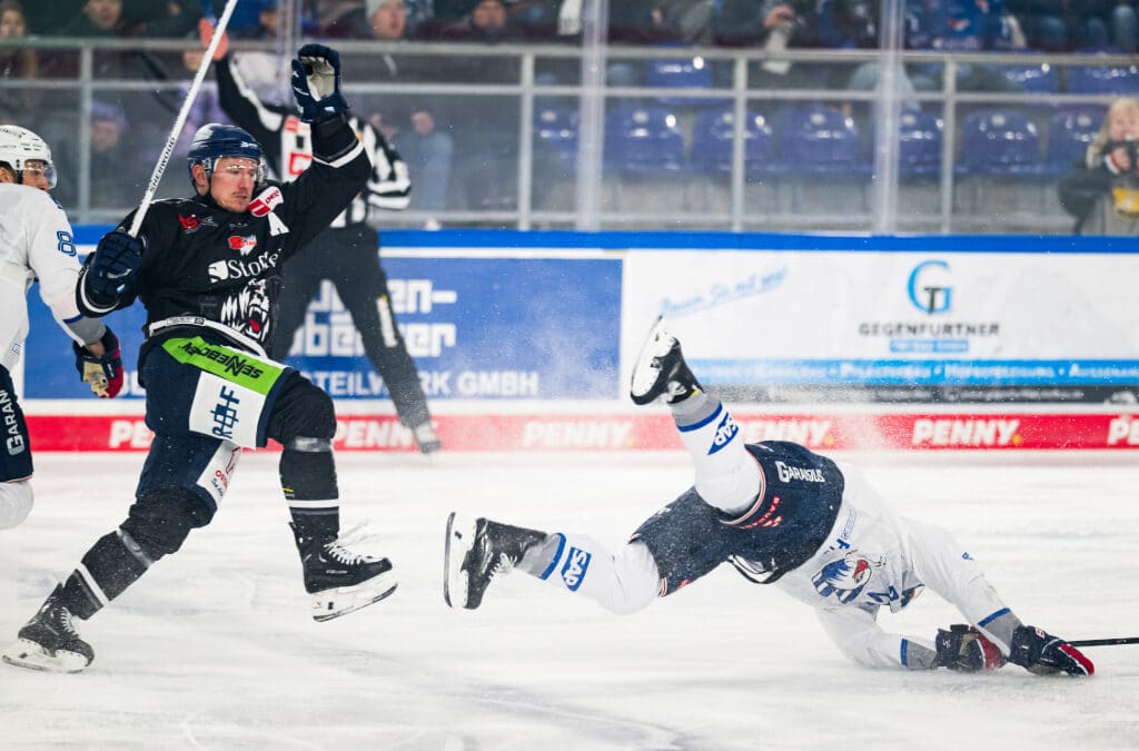 Adler Mannheim straucheln im Spitzenspiel bei den Straubing Tigers