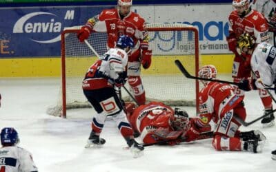 Eispiraten Crimmitschau verschenken einen Punkt und siegen nach Overtime gegen Freiburg