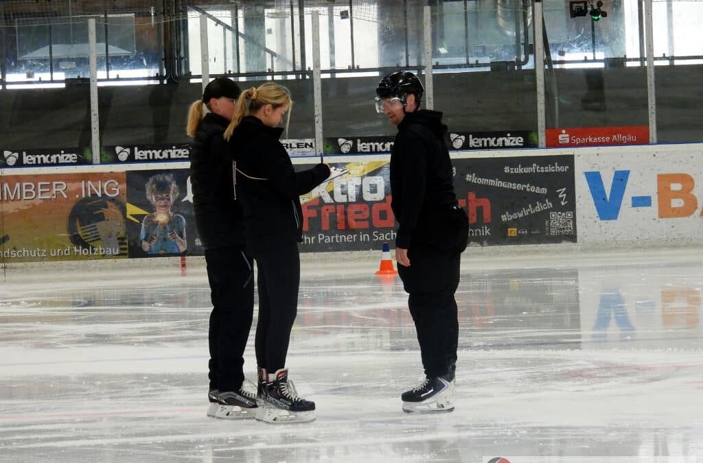 Schiedsrichter besuchen DEB-Lehrgang in Füssen – Teil 2