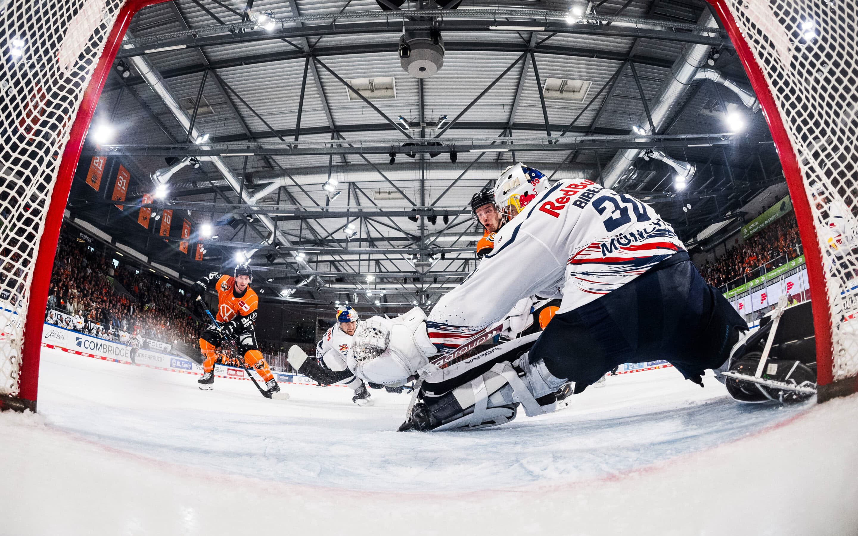 Grizzlys Wolfsburg gegen EHC Red Bull Mnchen – PENNY DEL