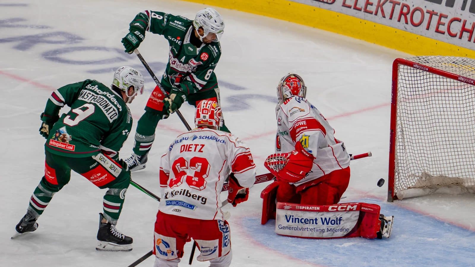 Adams-Tor-aus-45-Metern-leitet-4-1-Heimsieg-ein-David-Loeffler (002)